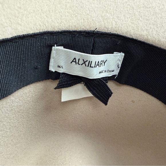 Aritzia Auxiliary Wool Brimmed Hat - Picture 6 of 7